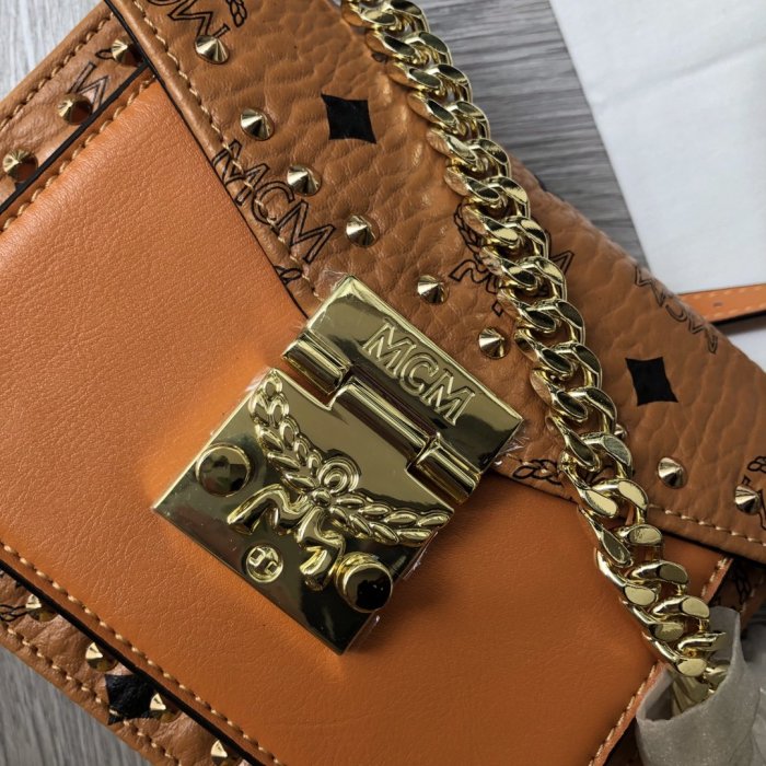 2020SS新作 MCM エムシーエム レディース ショルダーバック スーパーコピー