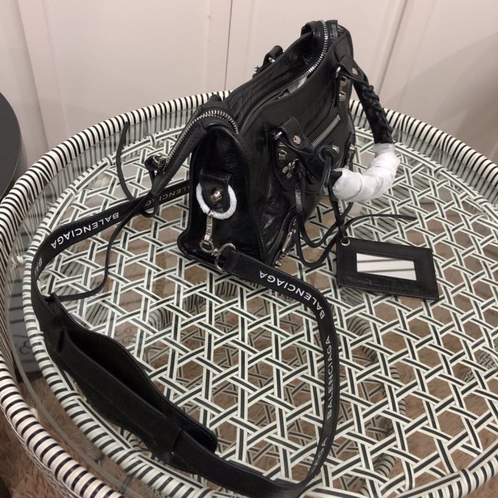 2020SS新作 Balenciaga バレンシアガ レディースショルダーバックスーパーコピー