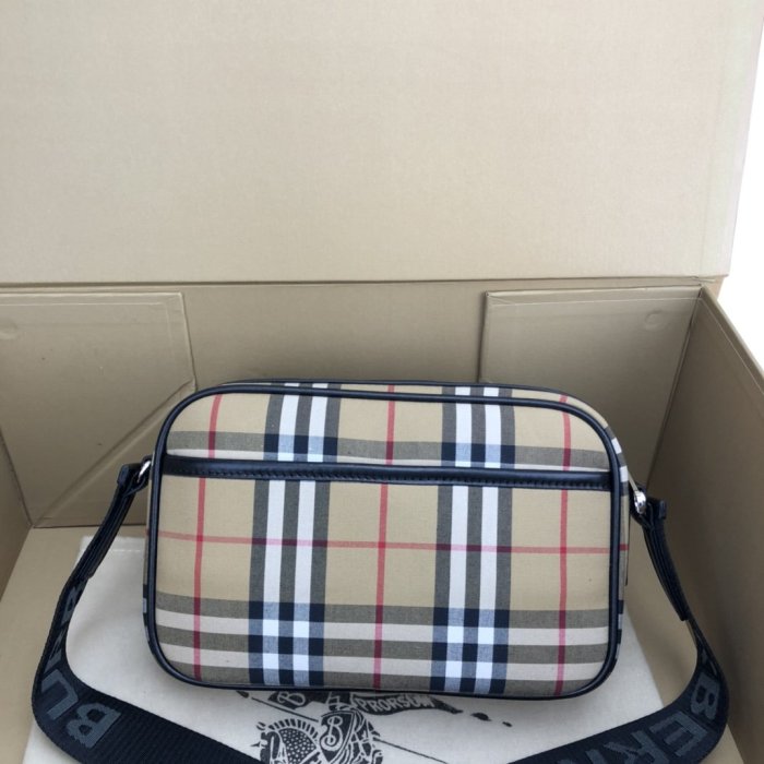 2020SS新作 Burberry バーバリー メンズ ショルダーバック スーパーコピー