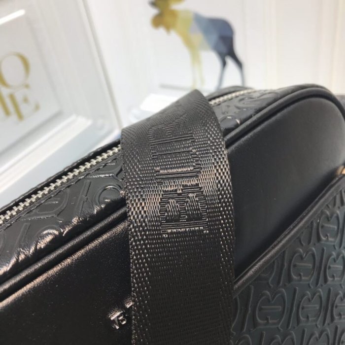 202103SS新作 Burberry バーバリー メンズ ショルダーバック スーパーコピー