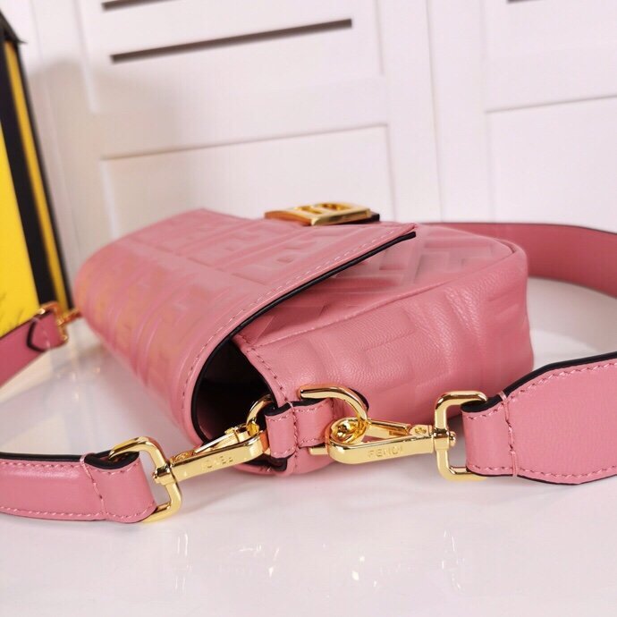 2020SS新作 FENDI フェンディ レディース ショルダーバック スーパーコピー