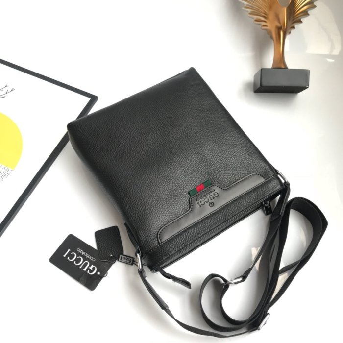 2021SS新作 Gucci グッチ メンズ ショルダーバックスーパーコピー