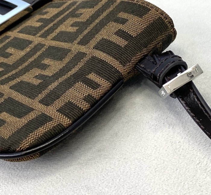 202103SS新作 FENDI フェンディ レディースショルダーバックスーパーコピー
