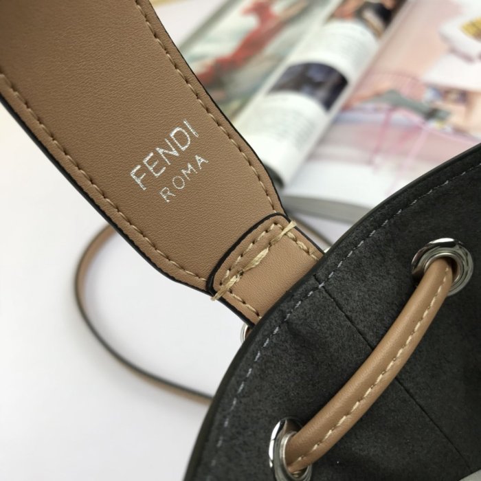 2020SS新作 FENDI フェンディ レディース ショルダーバック スーパーコピー
