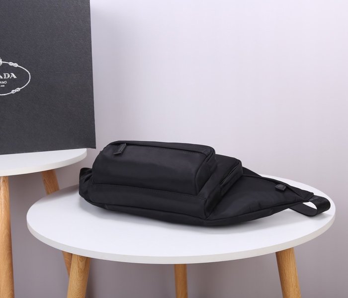 2021SS新作 メンズ Prada プラダショルダーバッグスーパーコピー