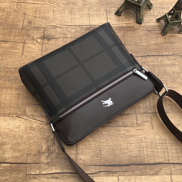 2020SS新作 Burberry バーバリー メンズ ショルダーバック スーパーコピー