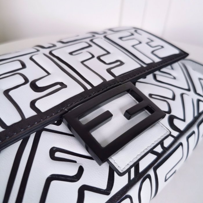 2020SS新作 FENDI フェンディ レディース ショルダーバック スーパーコピー