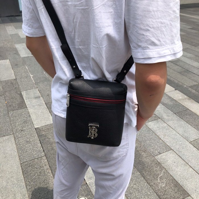 2020SS新作 Burberry バーバリー メンズ ショルダーバック スーパーコピー