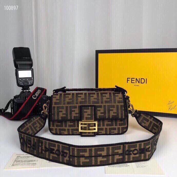 2020SS新作 FENDI フェンディ レディース ショルダーバック スーパーコピー