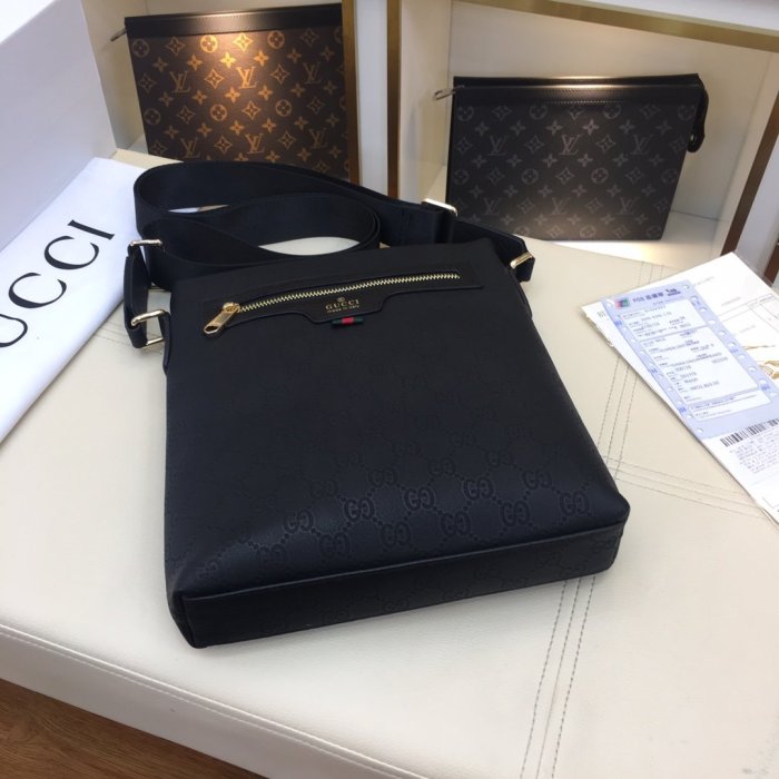 2021SS新作 Gucci グッチ メンズ ショルダーバックスーパーコピー