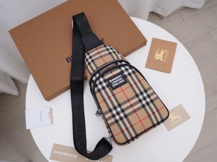 202103SS新作 Burberry バーバリー メンズ ショルダーバック スーパーコピー