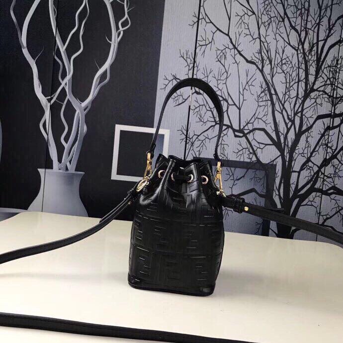 2020SS新作 FENDI フェンディ レディース ショルダーバック スーパーコピー