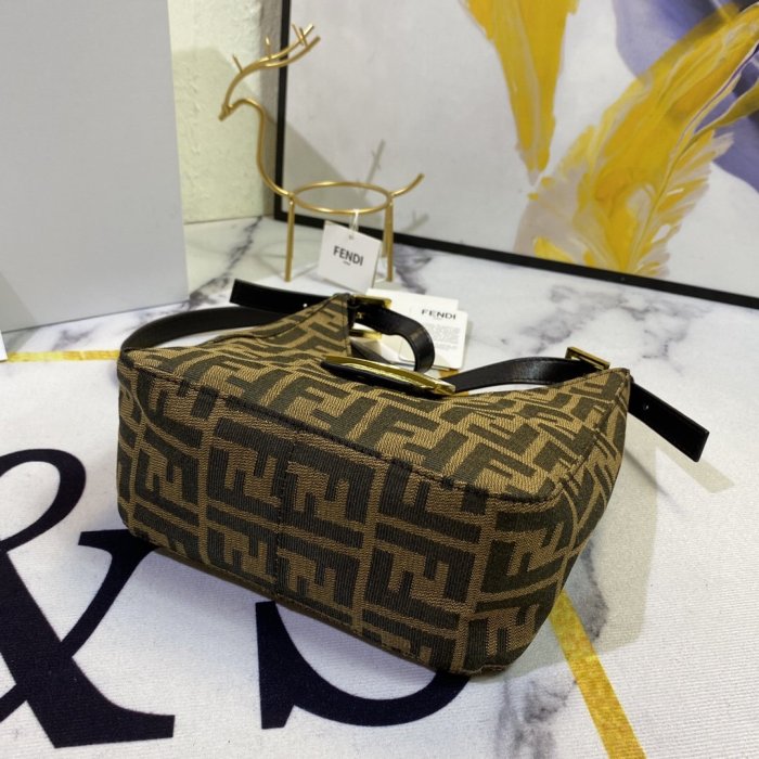 2020SS新作 FENDI フェンディ レディース ショルダーバック スーパーコピー