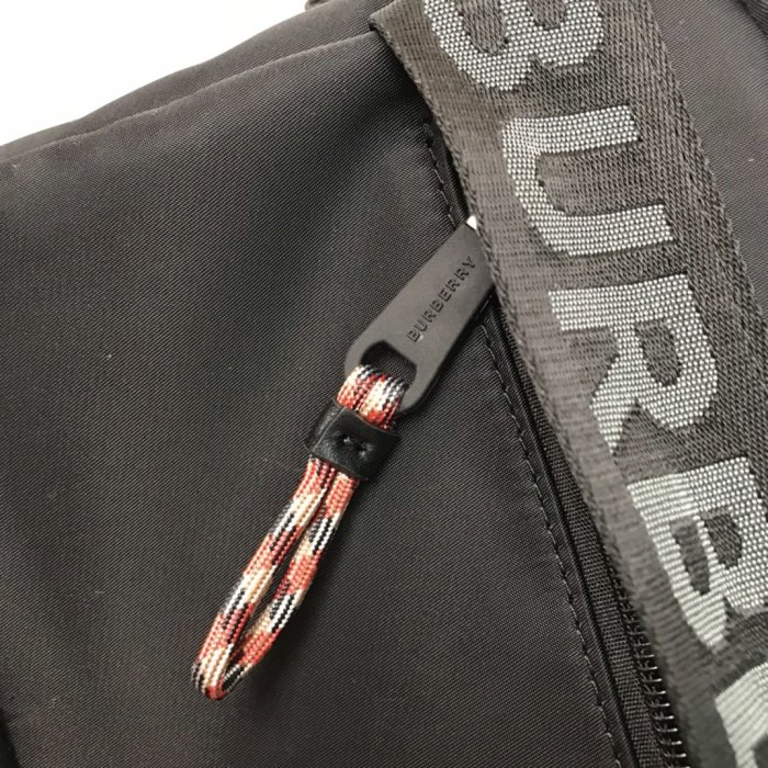 2020SS新作 Burberry バーバリー メンズ ショルダーバック スーパーコピー