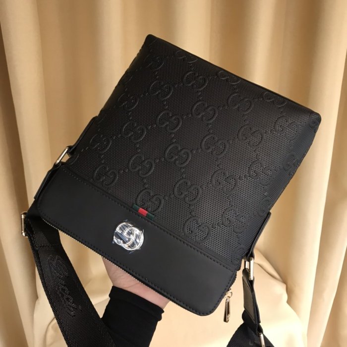 2020SS新作 Gucci グッチ メンズ ショルダーバックスーパーコピー