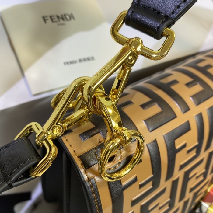 2020SS新作 FENDI フェンディ レディース ショルダーバック スーパーコピー