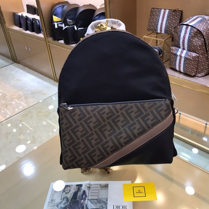 2020SS新作 FENDI フェンディ リュックバック スーパーコピー