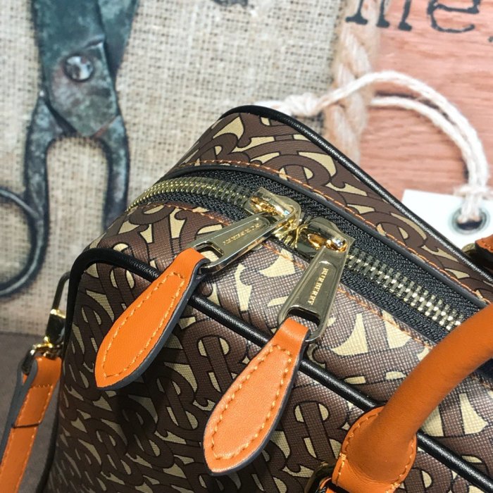 2020SS新作 Burberry バーバリー メンズ ハンドバックスーパーコピー