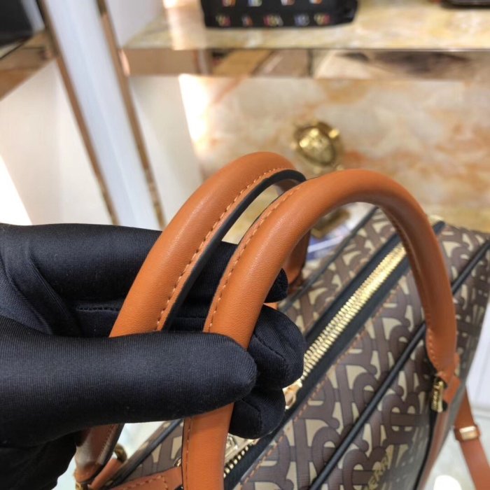 2020SS新作 Burberry バーバリー メンズ ハンドバックスーパーコピー