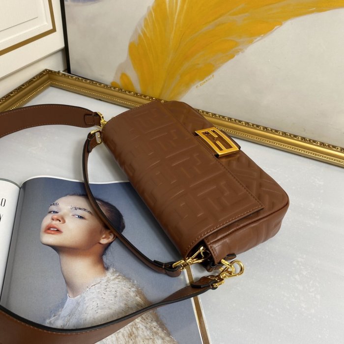2020SS新作 FENDI フェンディ レディース ショルダーバック スーパーコピー