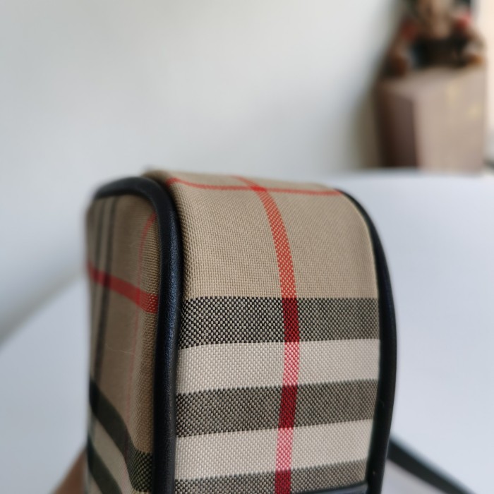 202103SS新作 Burberry バーバリー メンズ ショルダーバック スーパーコピー
