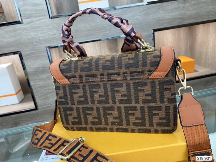 202103SS新作 FENDI フェンディ レディースショルダーバックスーパーコピー