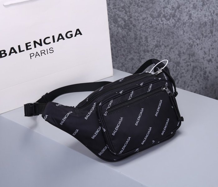 2020SS新作 Balenciaga バレンシアガ メンズ ショルダーバック スーパーコピー