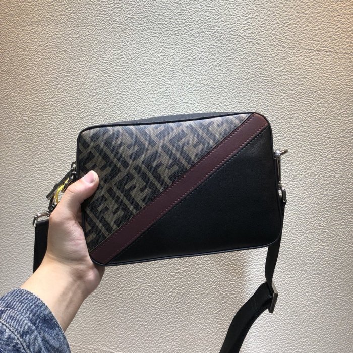 202103SS新作 FENDI フェンディ ショルダーバック スーパーコピー
