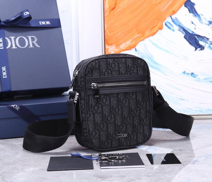 2021SS新作 Dior ディオール メンズ ショルダーバック スーパーコピー