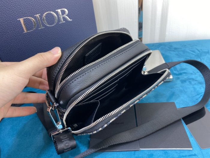 2020SS新作 Dior ディオール メンズ ショルダーバック スーパーコピー