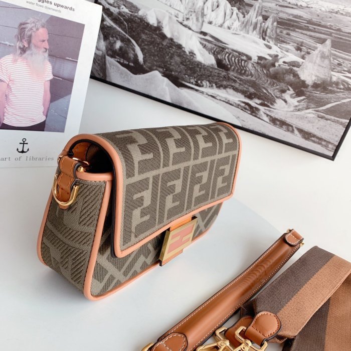2020SS新作 FENDI フェンディ レディース ショルダーバック スーパーコピー
