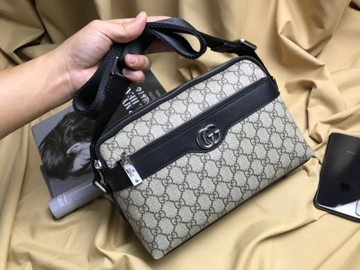 2020SS新作 Gucci グッチ メンズ ショルダーバックスーパーコピー