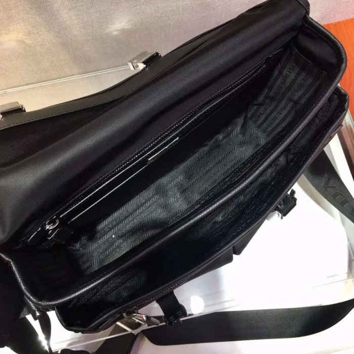 2021SS新作 メンズ Prada プラダショルダーバッグスーパーコピー