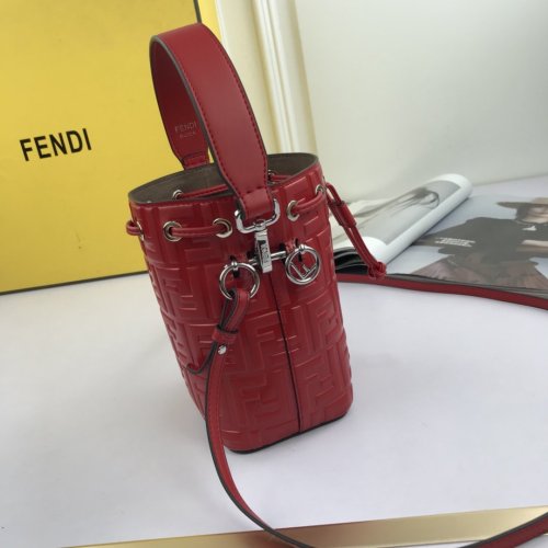 2020SS新作 FENDI フェンディ レディース ショルダーバック スーパーコピー