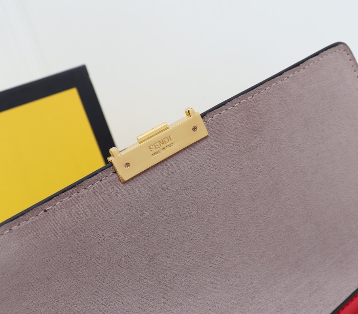 202103SS新作 FENDI フェンディ レディースショルダーバックスーパーコピー