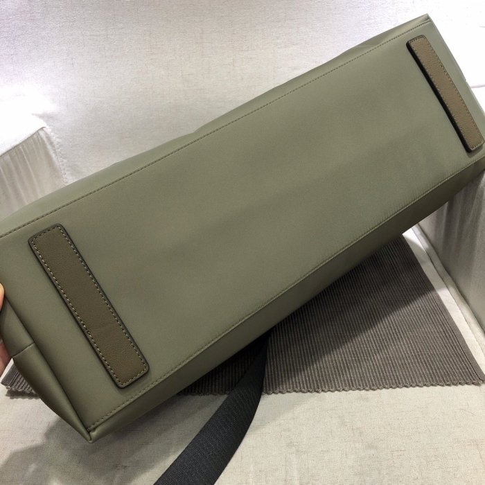 2020SS新作 FENDI フェンディ ショルダーバック スーパーコピー