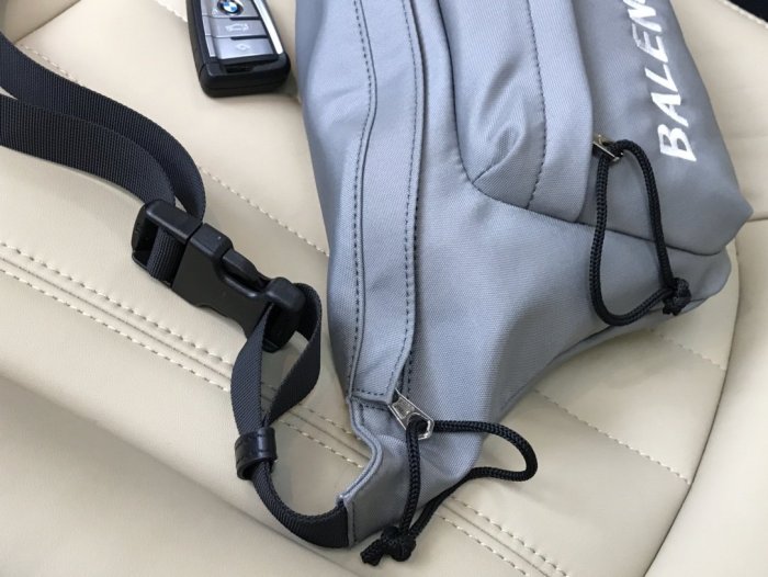 2020SS新作 Balenciaga バレンシアガ メンズ ショルダーバック スーパーコピー