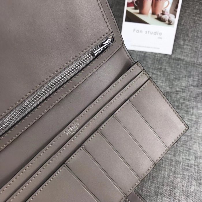 2020SSエルメス Hermes新作通販 財布 スーパーコピー