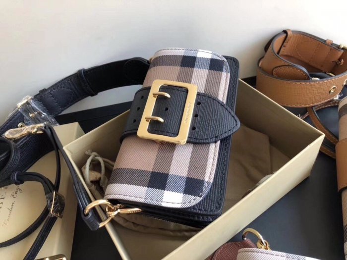 202103SS新作Burberryバーバリー レディース ショルダーバック スーパーコピー