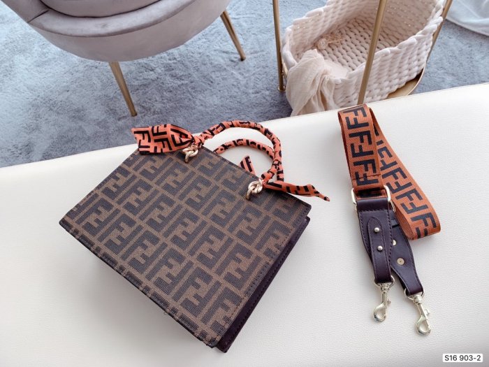 2020SS新作 FENDI フェンディ レディース ハンドバックスーパーコピー