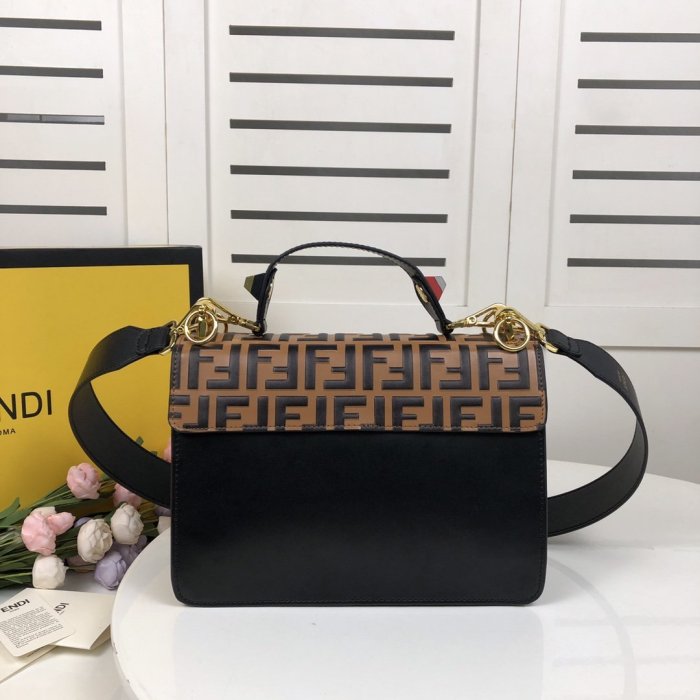 2020SS新作 FENDI フェンディ レディース ショルダーバック スーパーコピー