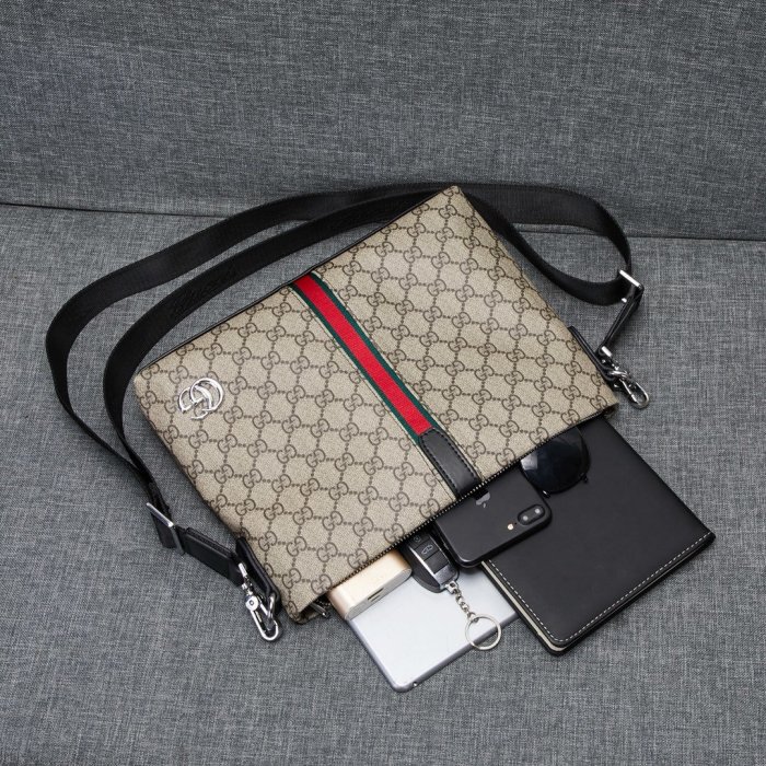2020SS新作 Gucci グッチ メンズ ショルダーバックスーパーコピー