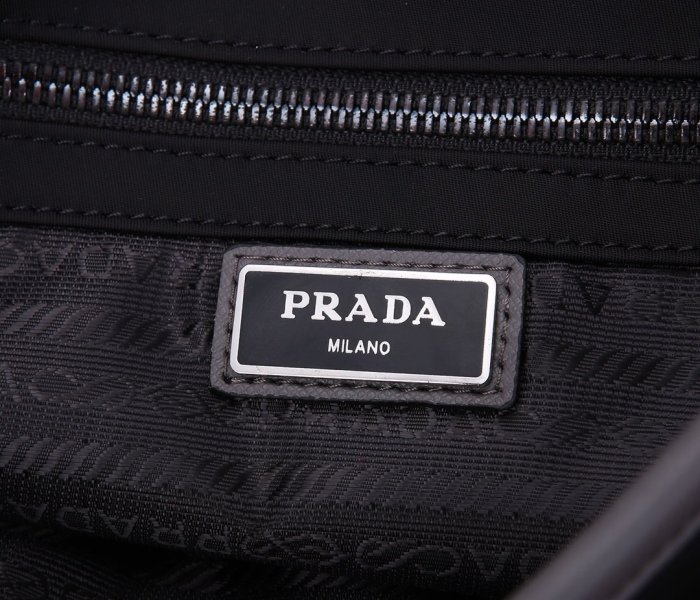 2021SS新作 メンズ Prada プラダショルダーバッグスーパーコピー