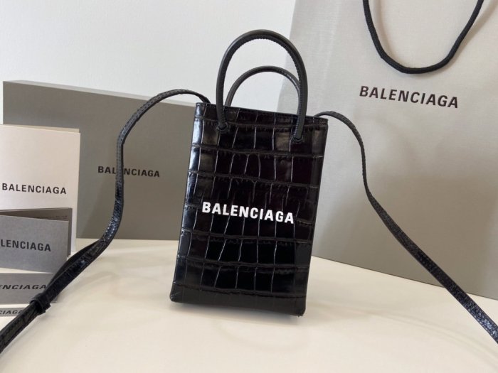 2021SS新作 Balenciaga バレンシアガ レディース ショルダーバックスーパーコピー