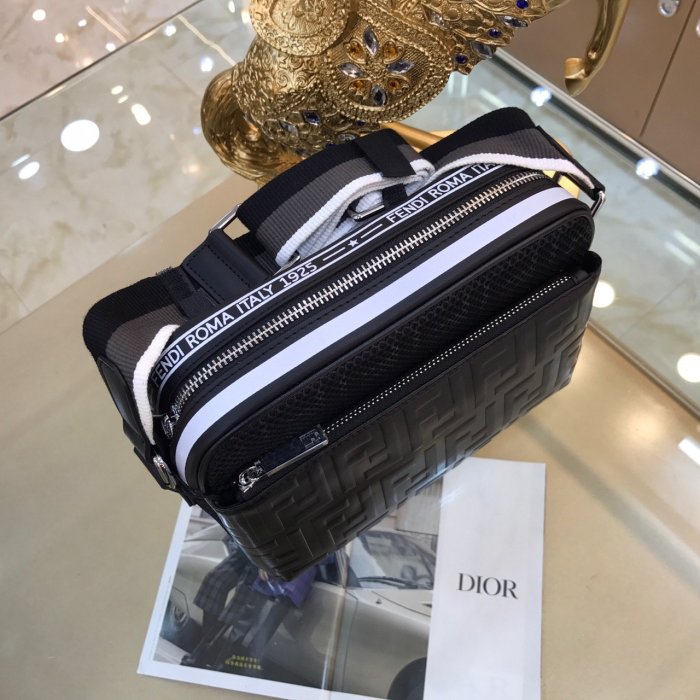 2020SS新作 FENDI フェンディ ショルダーバック スーパーコピー