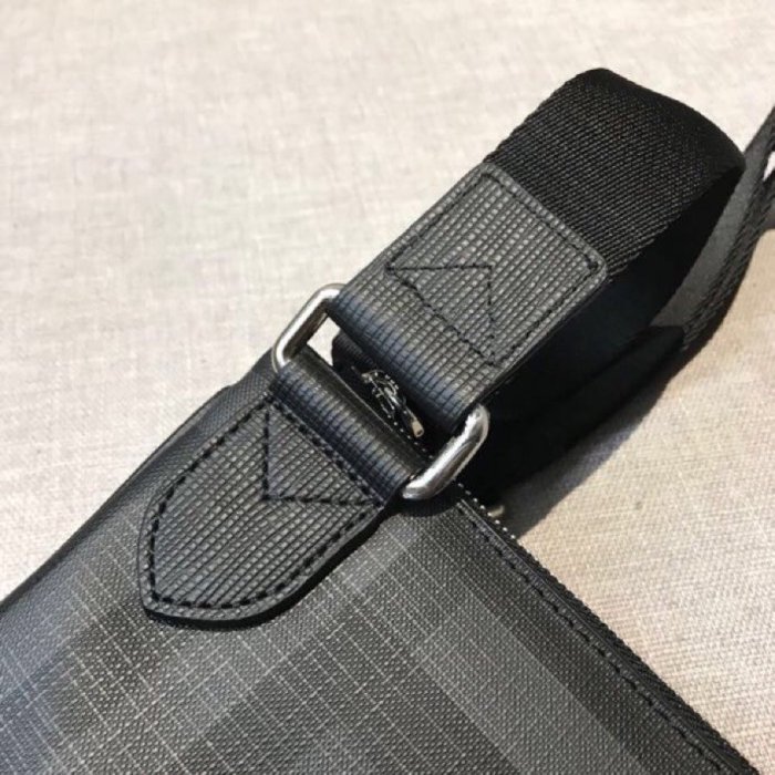202103SS新作 Burberry バーバリー メンズ ショルダーバック スーパーコピー