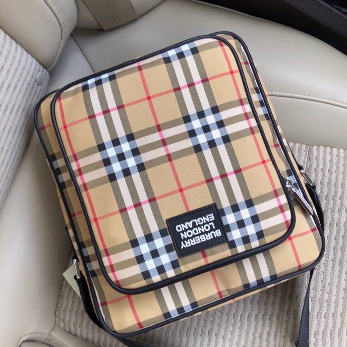 2020SS新作 Burberry バーバリー メンズ ショルダーバック スーパーコピー