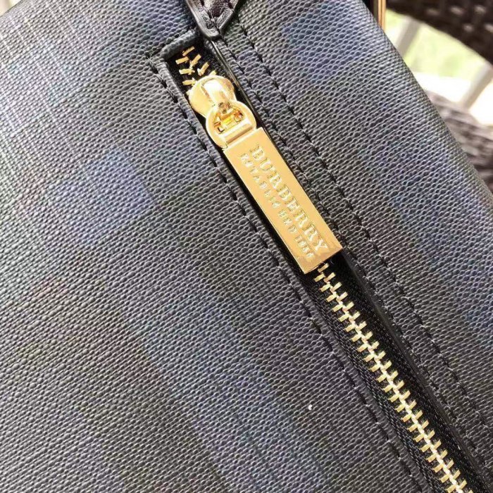 202105SS新作 Burberry バーバリー メンズ ショルダーバック スーパーコピー