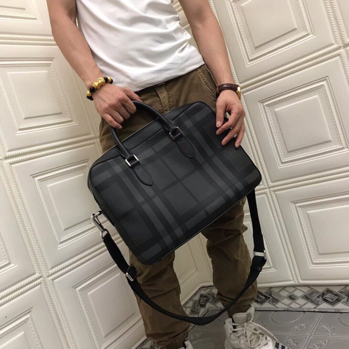 2020SS新作 Burberry バーバリー メンズ ハンドバックスーパーコピー