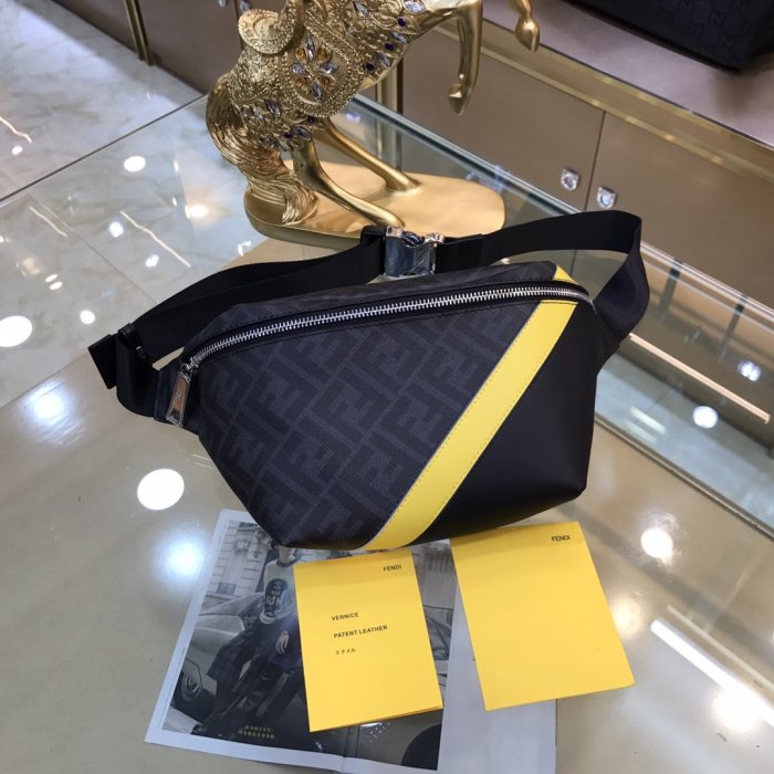 2021SS新作 FENDI フェンディ ショルダーバック スーパーコピー